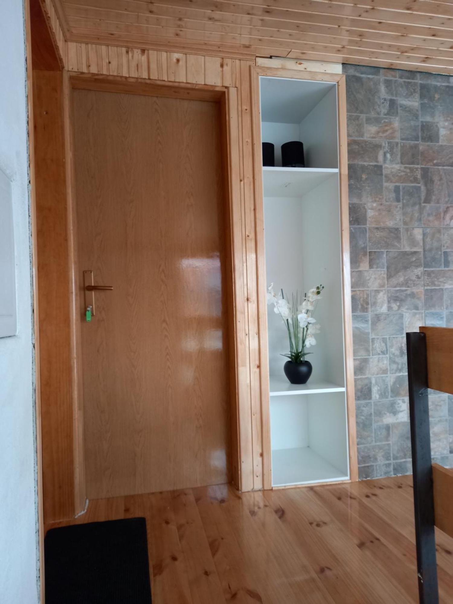 Bugenvilija Budva Cameră foto